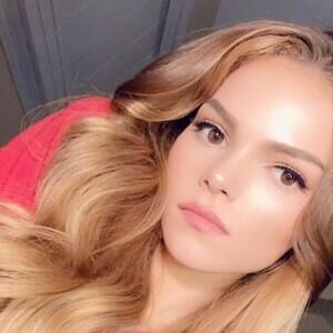 Meet your Posher, Gloria